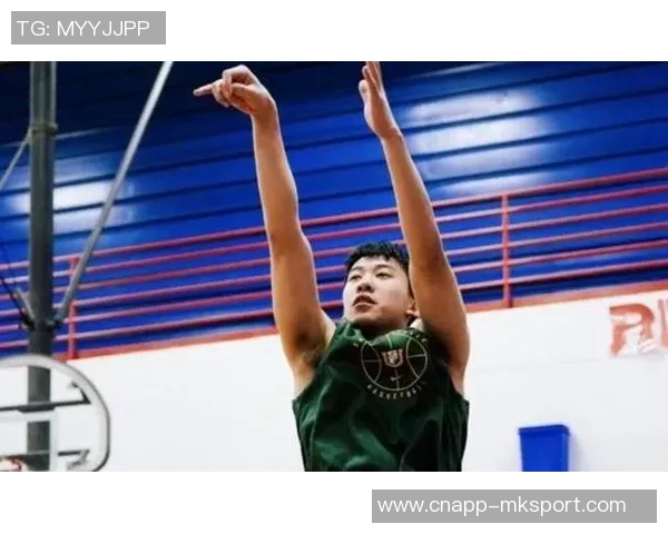 王俊杰连续第二场得分上双展现出色状态贡献10分3篮板1助攻